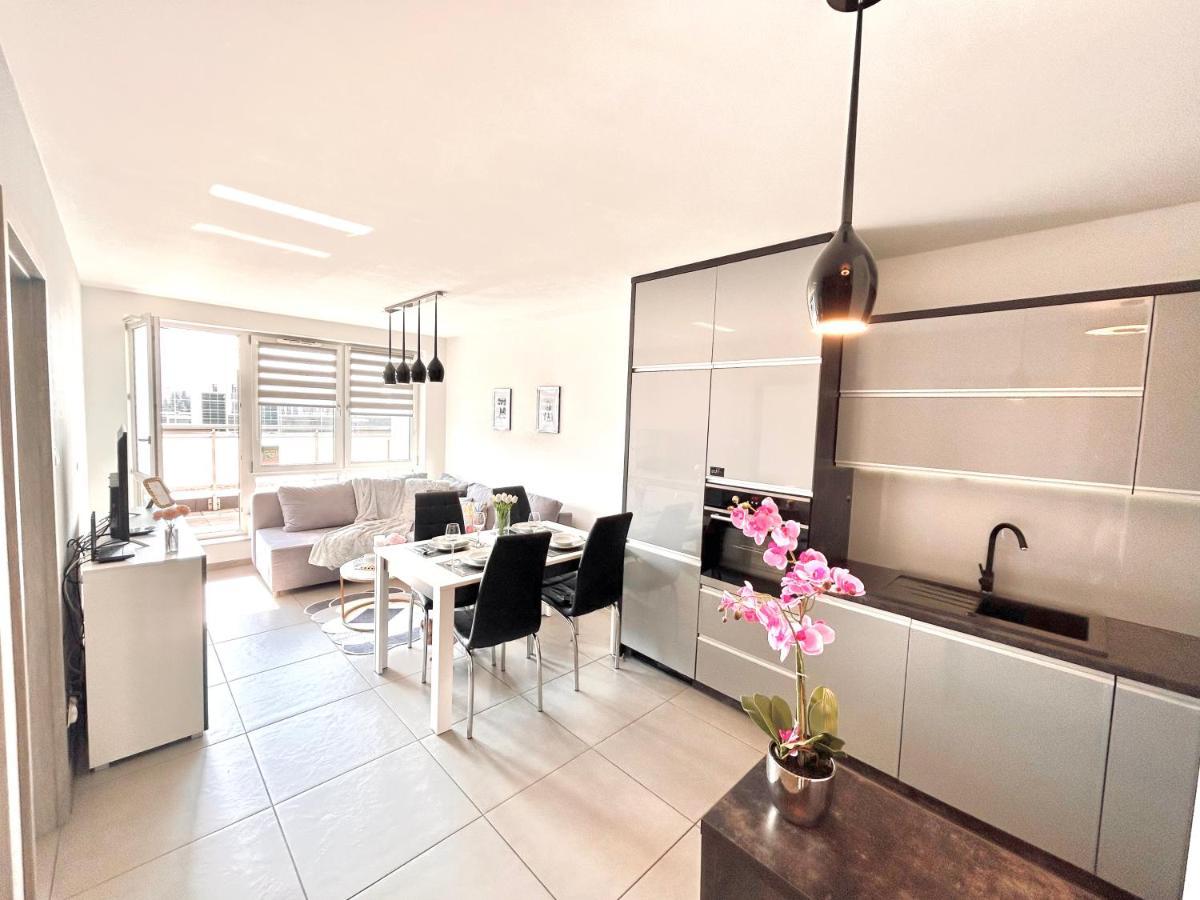 Downtown Apartments Family&Friends Rzeszow Luaran gambar
